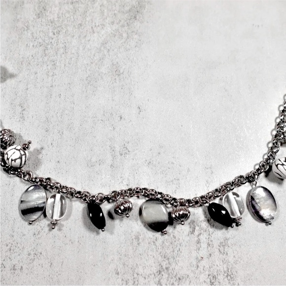 CHICO’S SIGNED BEADED BLACK, WHITE & SILVER TONE NECKLACE D3-94 - Picture 3 of 5